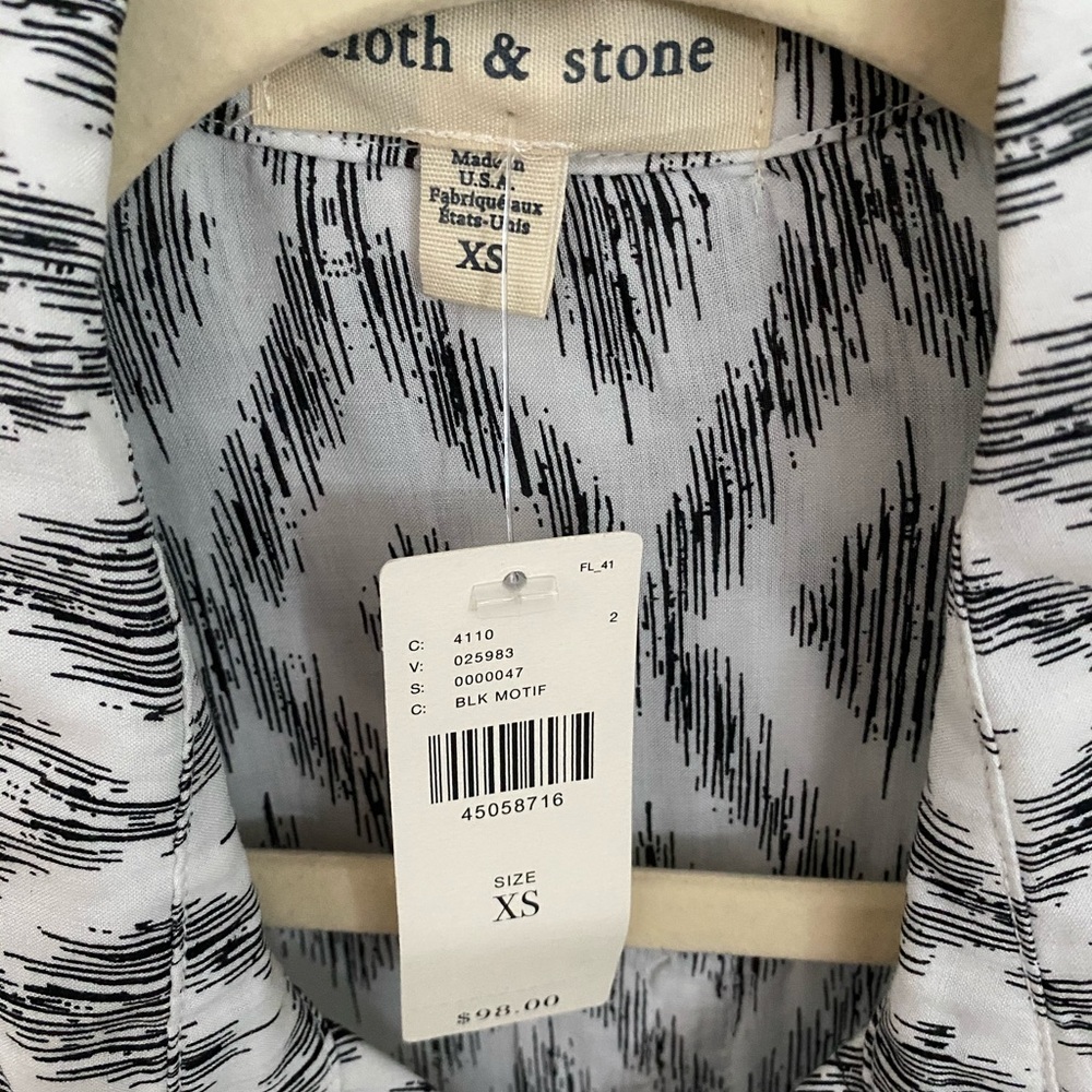 Cloth and Stone top NWT - Picture 2 of 2